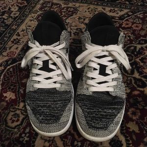 Nike Flyknit Oreo Dunks Sz10 Men’s